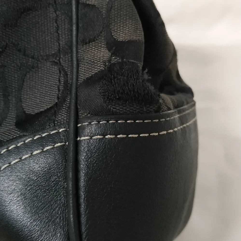 Coach Hampton Signature Black Canvas Satchel Handbag Shoulder bag - Picture 3 of 17